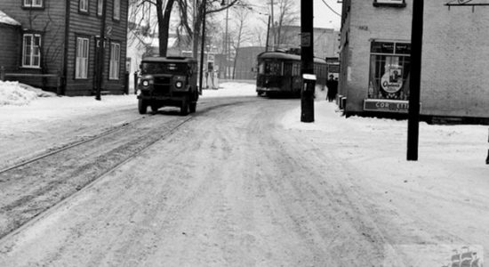 Saint-Sauveur dans les années 1940 (16) : rue Saint-Vallier et tramway - Jean Cazes