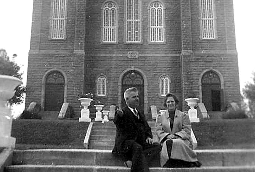 Georges Plamondon et Blanche Lachance, lors d'un voyage à Saint-Félicien, vers 1941.