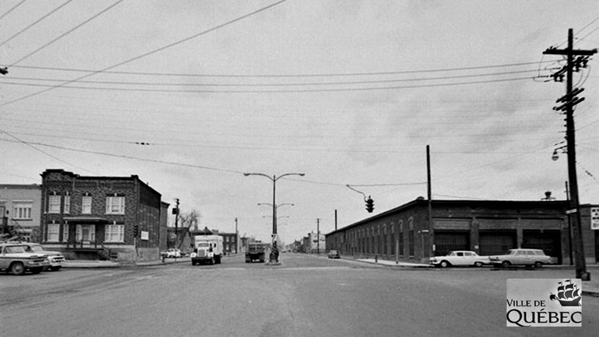Saint-Sauveur dans les années 1960 : intersection Charest Ouest et Marie-de-l'Incarnation | 26 mars 2023 | Article par Jean Cazes